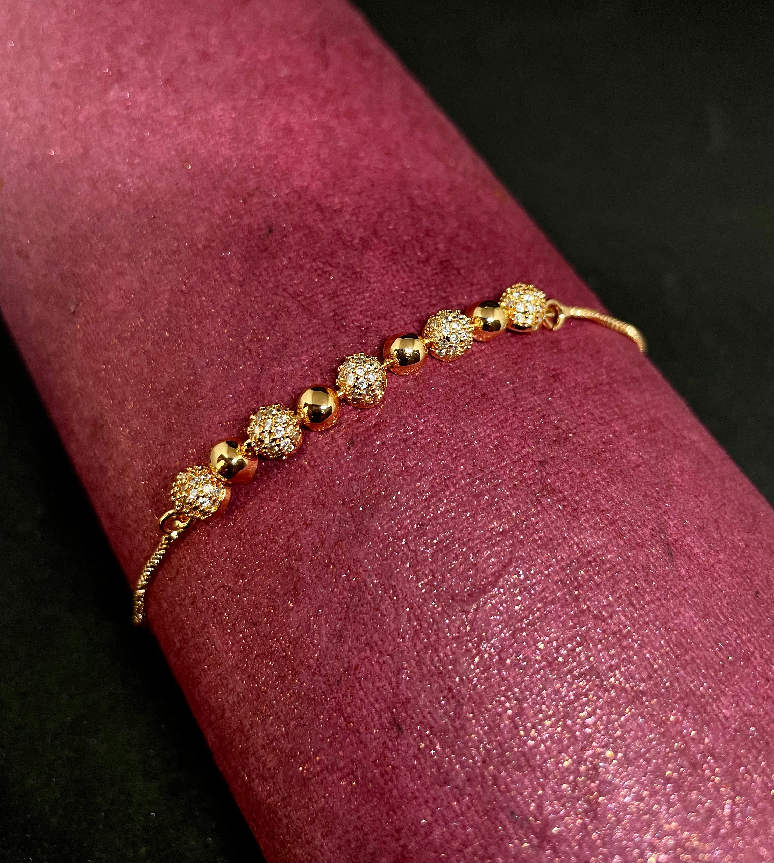 Crowned Glow Crystal Bead Bracelet